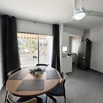 Coastal Retreats, & Ocean View Playa Arena 푸에르토 데 산티아고