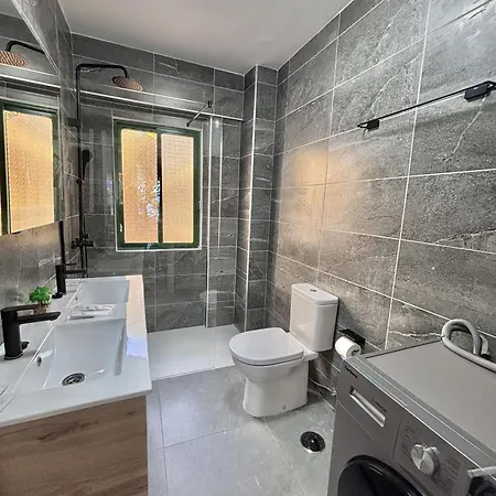 Coastal Retreats, & Ocean View Playa Arena Apartment