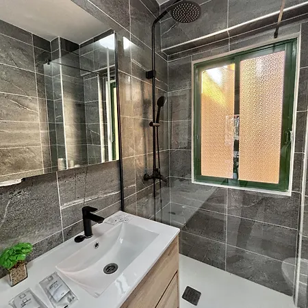 Coastal Retreats, & Ocean View Playa Arena Apartament *
