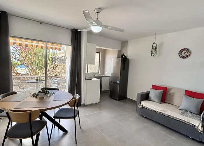 Coastal Retreats, & Ocean View Playa Arena